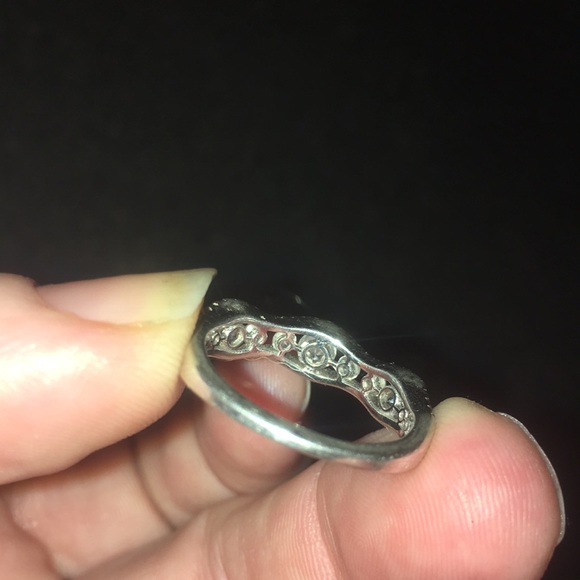 Sterling Silver CZ ring - Picture 4 of 7